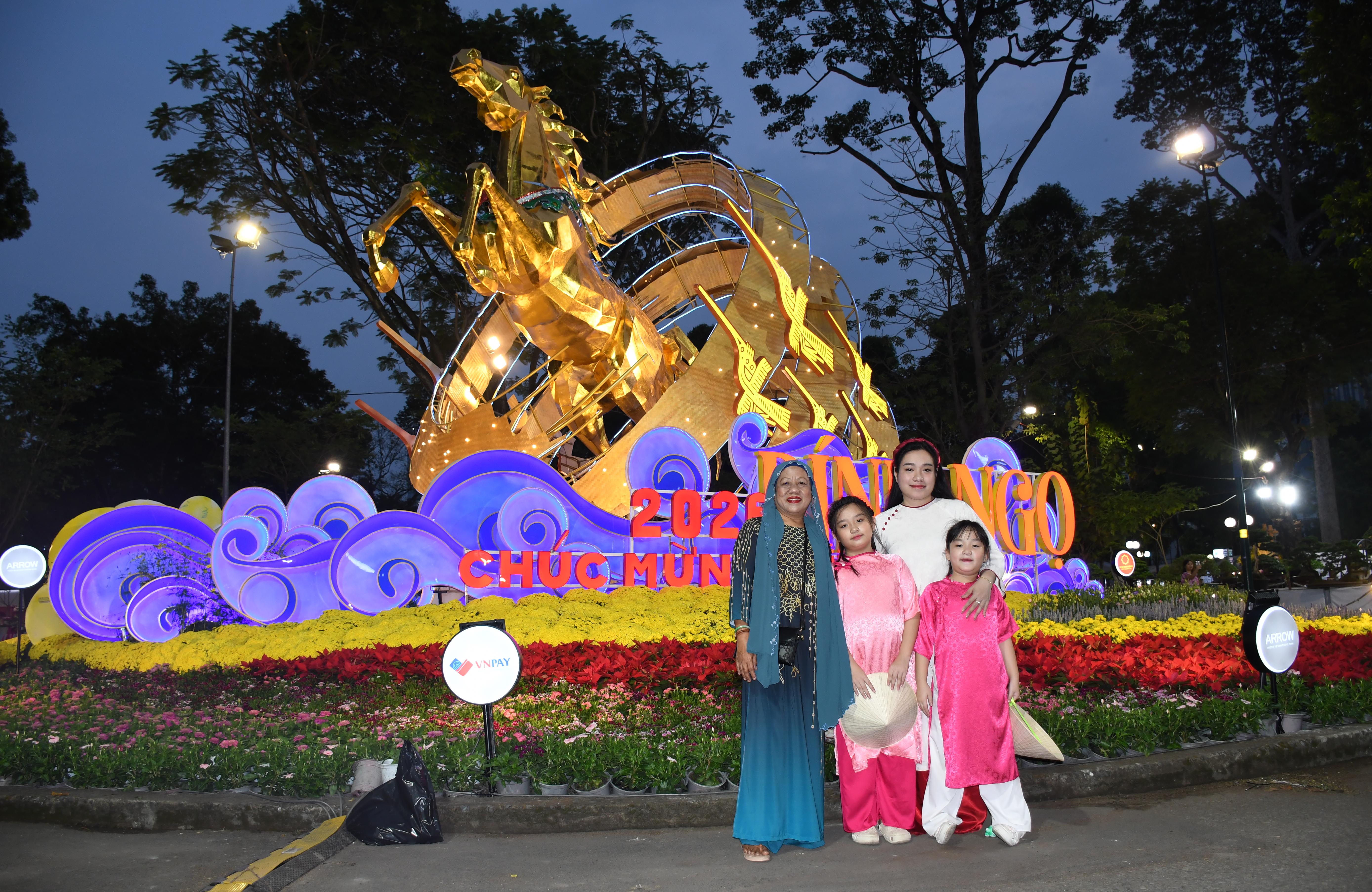 Hội hoa xuân TP. Hồ Chí Minh 2026: Xuân hội tụ, vững bước vươn mình