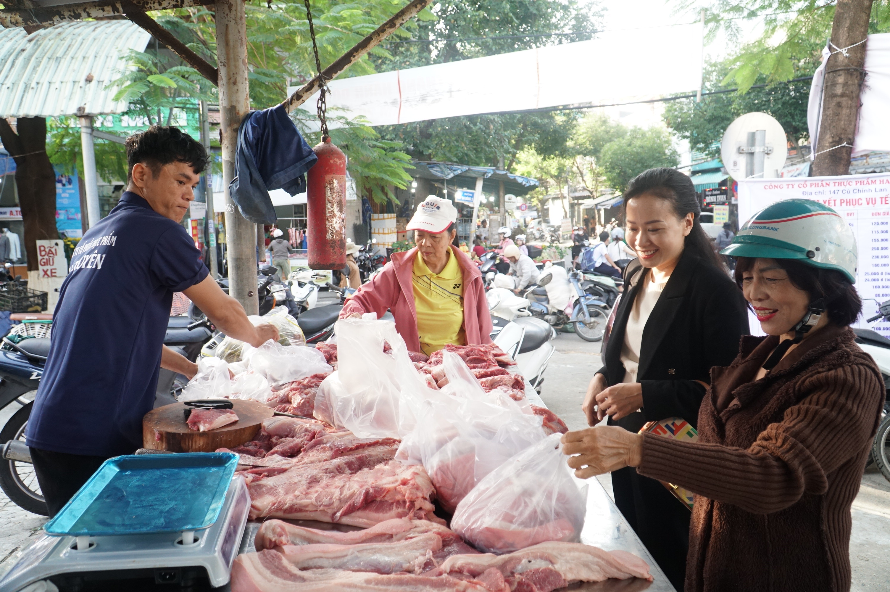 Đà Nẵng: Đồng loạt mở bán 19 điểm bình ổn giá thịt dịp Tết