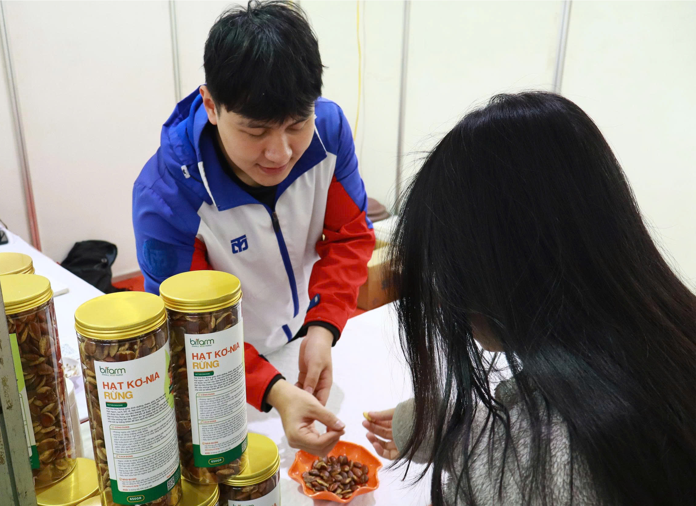 Tiêu dùng Tết 2026: Ưu tiên hàng Việt, thúc đẩy thị trường trong nước