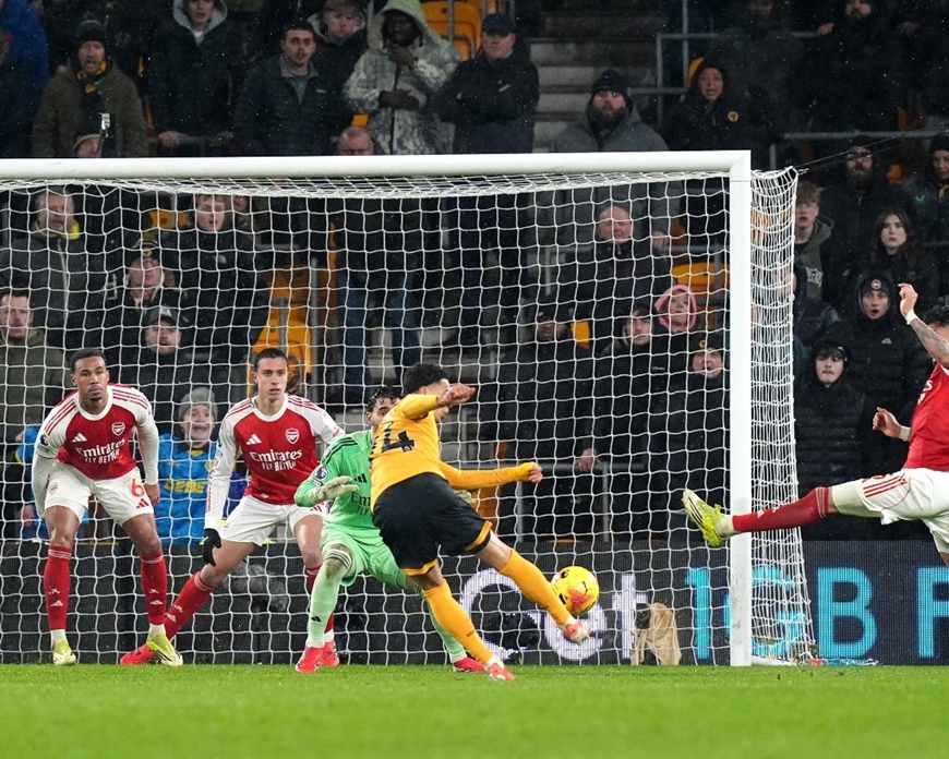 Kết quả bóng đá 19/2 - mùng 3 Tết: Arsenal hụt bước, C1 kịch tính