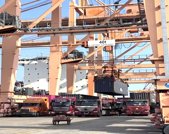 Cảng Hải Phòng giữ mạch xuất nhập khẩu thông suốt dịp tết Nguyên đán