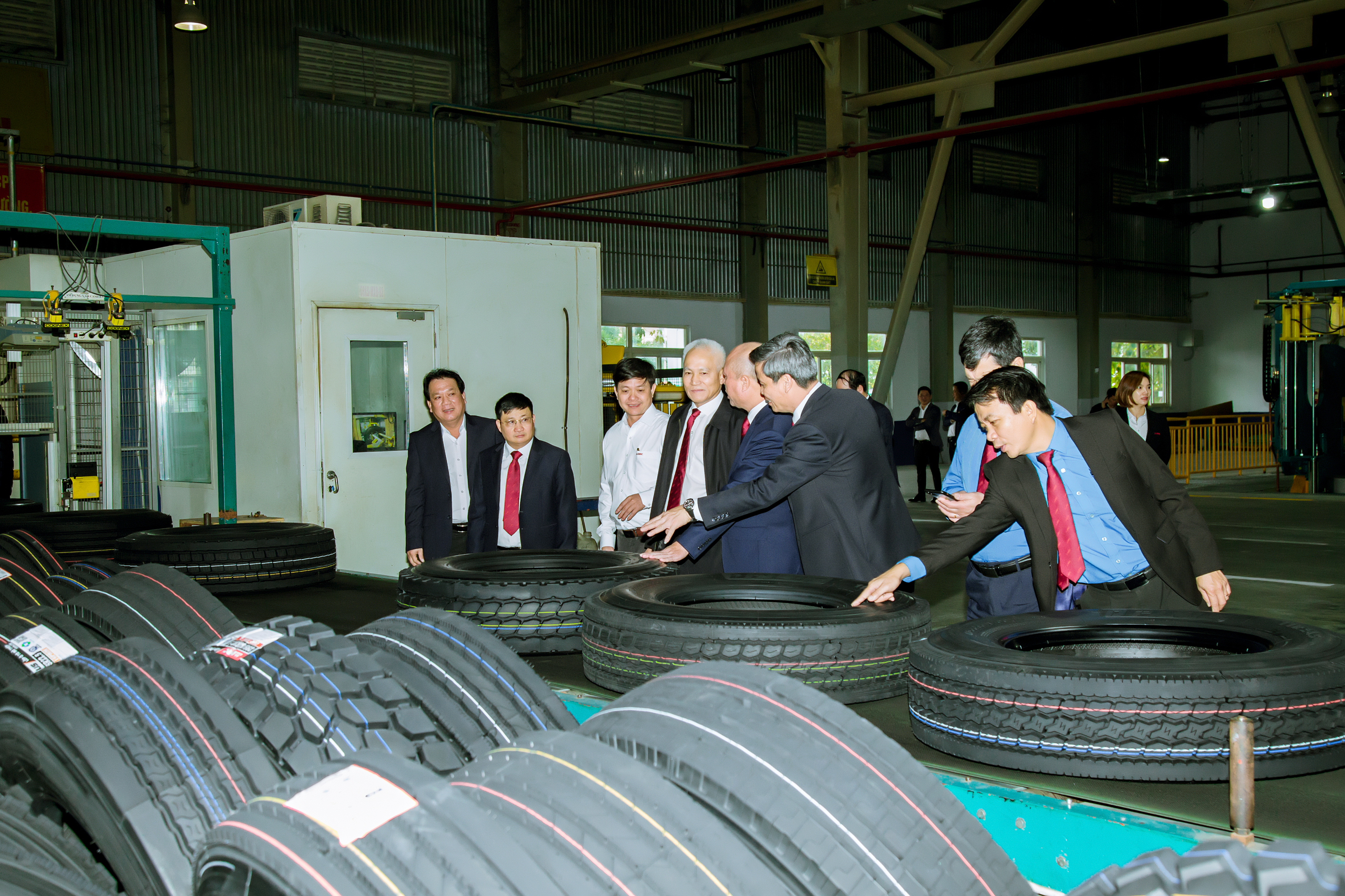 Công nghiệp hóa chất và hóa dầu: Hiện đại hóa công nghệ sản xuất
