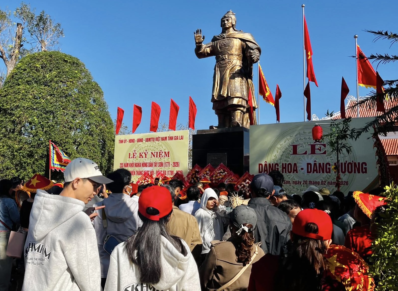 Gia Lai: Người dân náo nức trẩy hội Đống Đa 