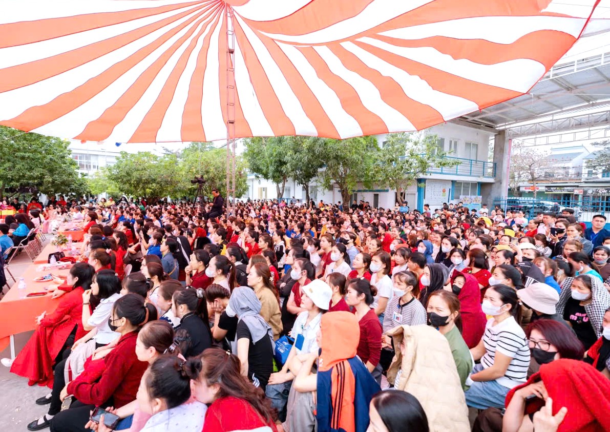 Nghệ An: Doanh nghiệp 'đua nhau' tuyển dụng hàng ngàn lao động 