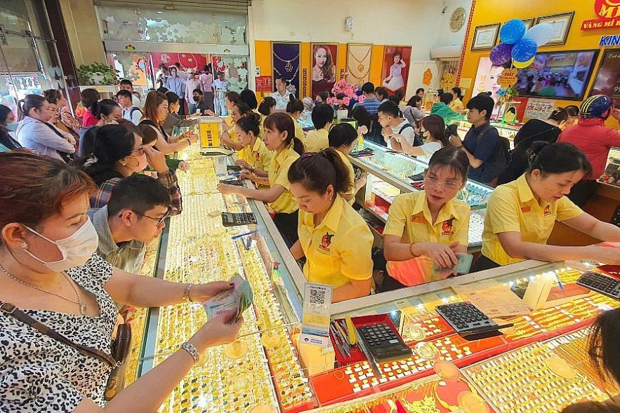 Thủ tướng yêu cầu theo dõi sát thị trường vàng, quản lý đồng bộ hoạt động kinh doanh