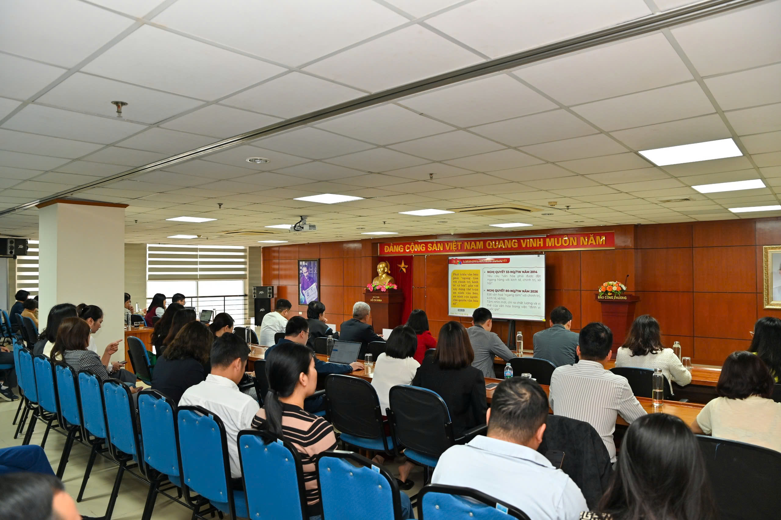 Chùm ảnh: Đảng bộ Bộ Công Thương học tập các Nghị quyết của Bộ Chính trị