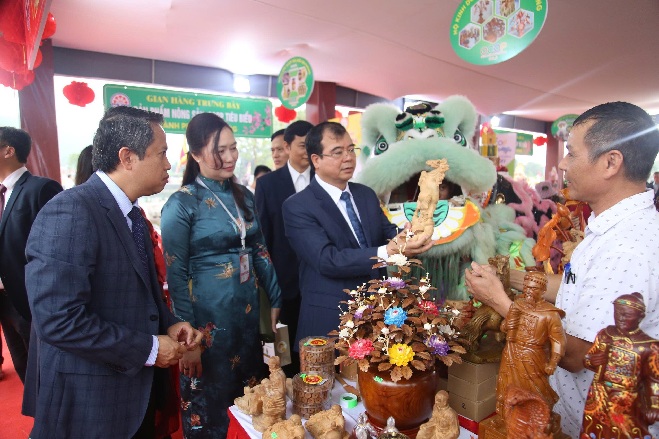 Sôi động Tuần Văn hóa, du lịch và xúc tiến thương mại Côn Sơn, Kiếp Bạc 2026