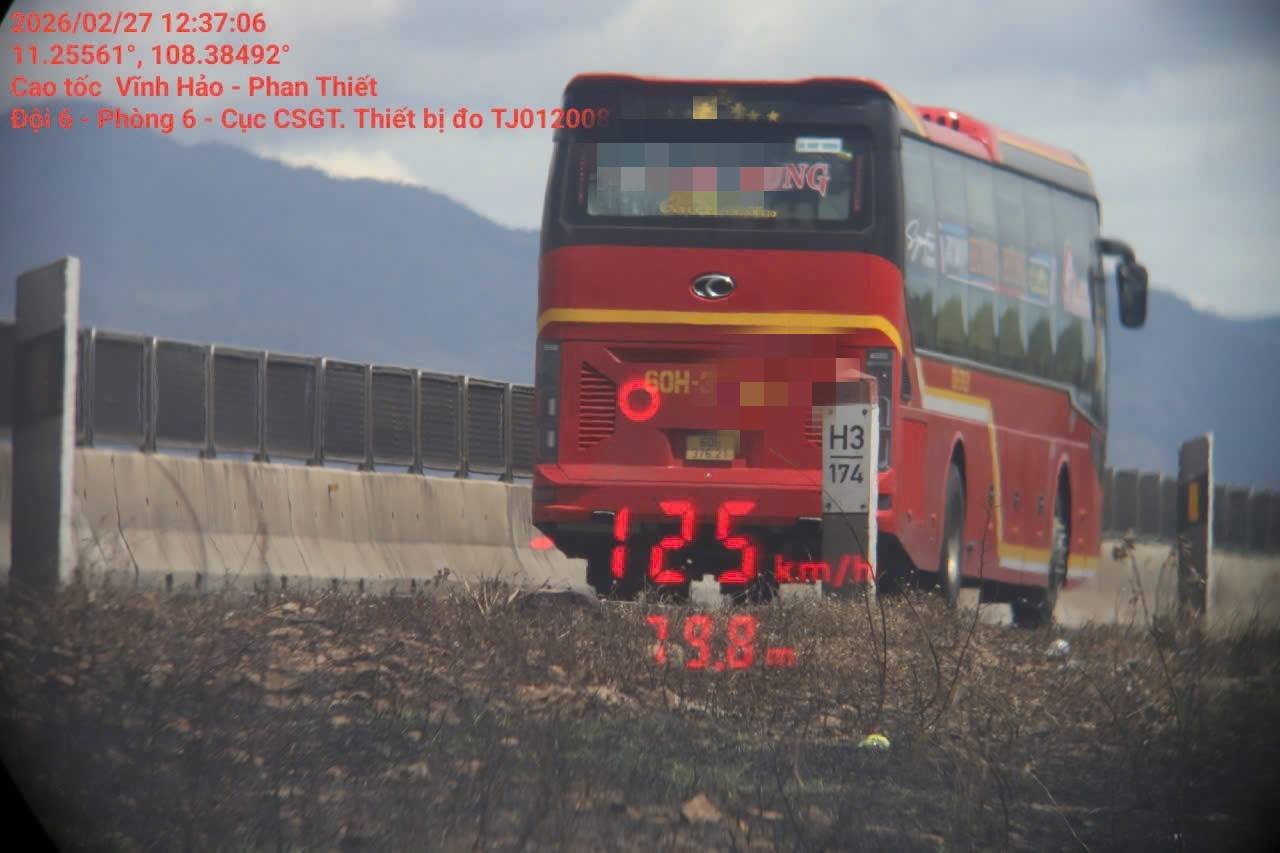 Nhiều lái xe vi phạm tốc độ trên cao tốc TP. Hồ Chí Minh - Vân Phong