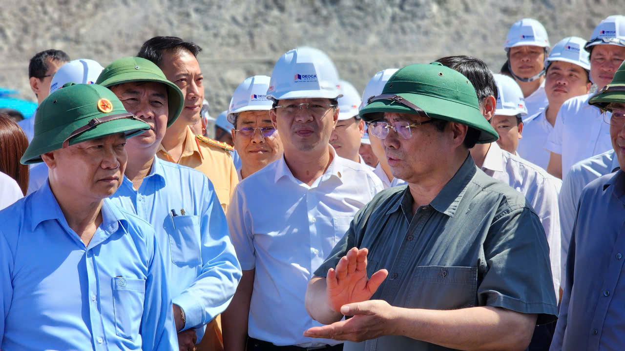 Thủ tướng Phạm Minh Chính kiểm tra cao tốc Quảng Ngãi – Hoài Nhơn