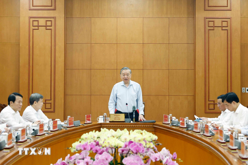 Tiếp tục kiên quyết, kiên trì đấu tranh phòng, chống tham nhũng