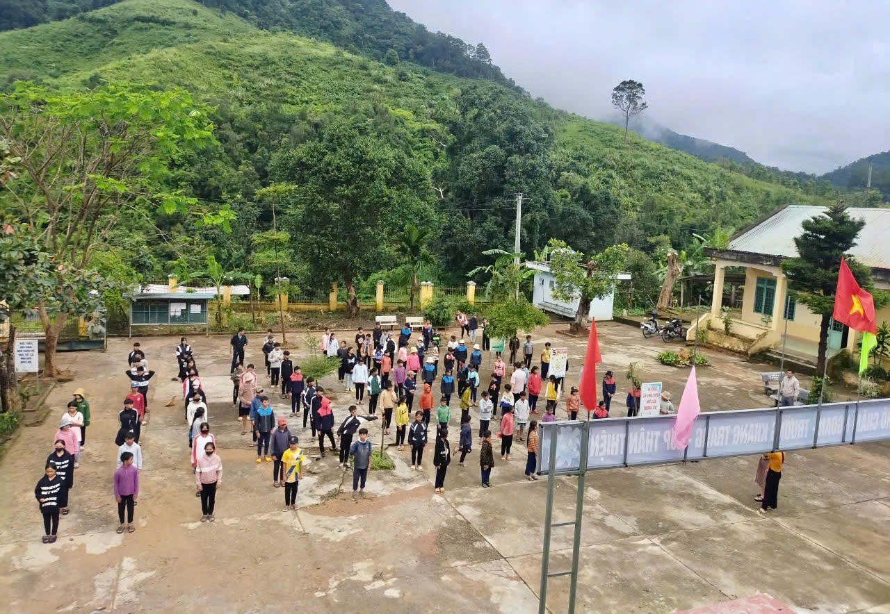 Phấn đấu hoàn thành 100 trường phổ thông nội trú liên cấp trước 30/8