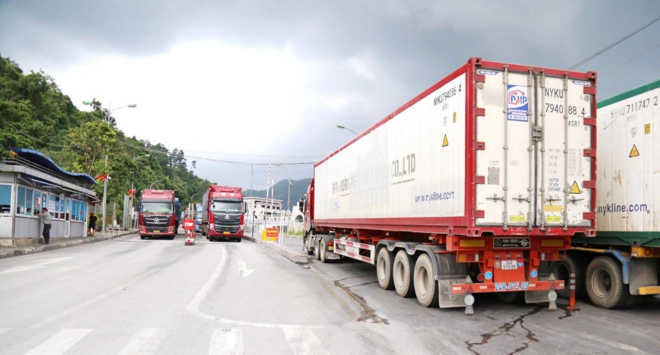 Lạng Sơn: Thương mại biên giới tiếp tục duy trì nhịp độ cao