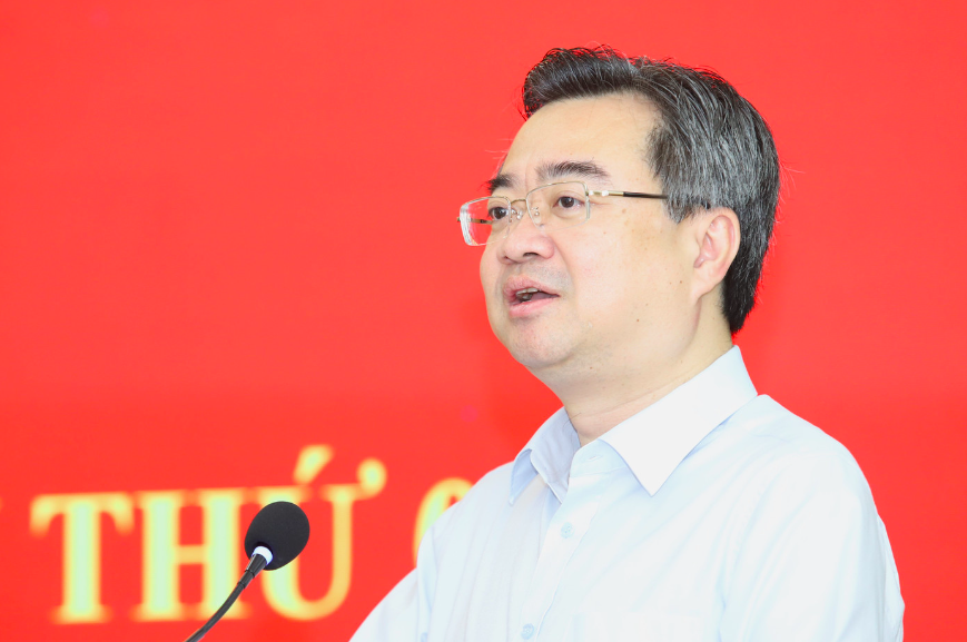 Trưởng ban Chính sách, chiến lược Trung ương Nguyễn Thanh Nghị gửi chương trình hành động đến đơn vị bầu cử tại Đắk Lắk