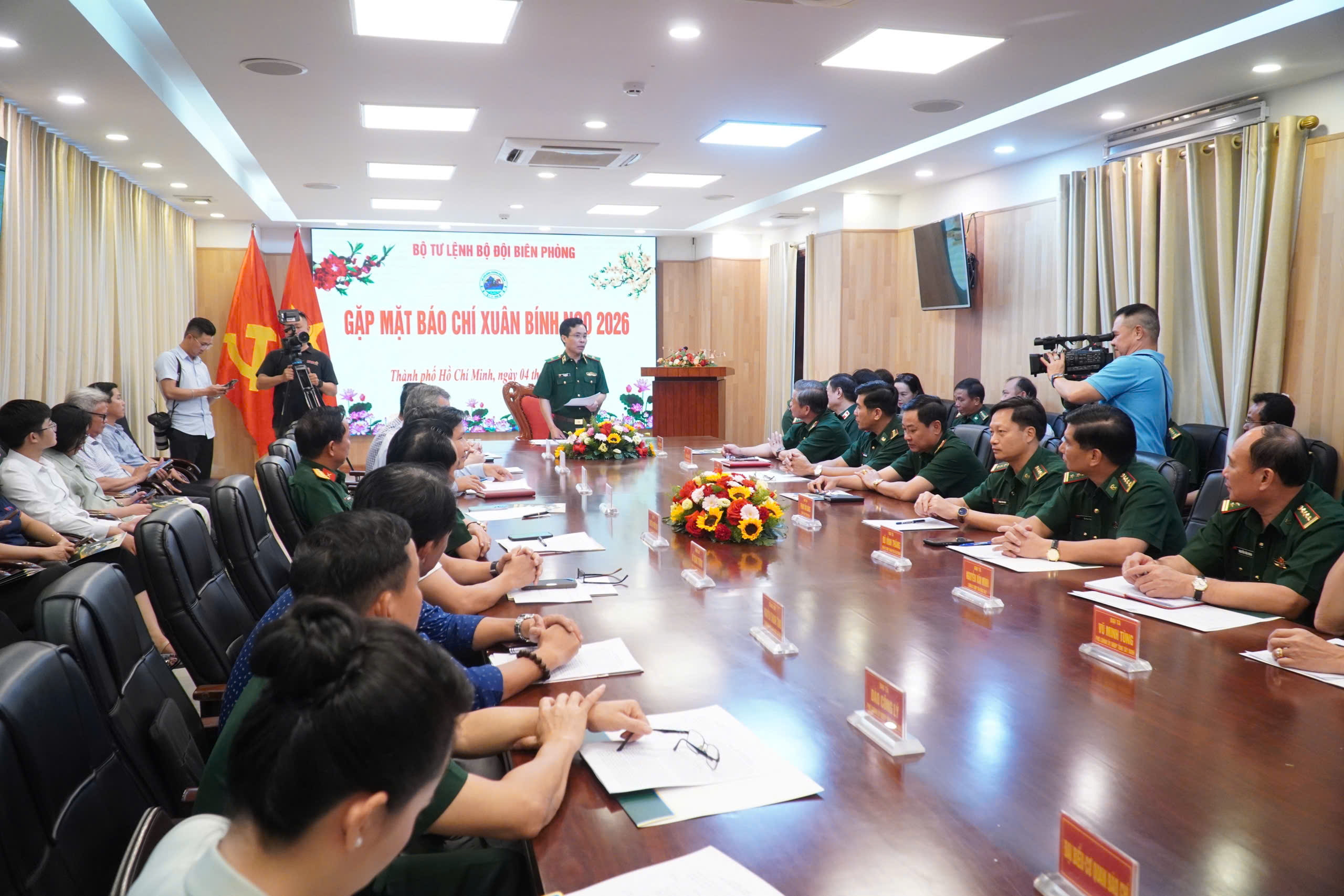 Quản lý chặt biên giới, tạo thuận lợi thương mại, bảo đảm an ninh xuất nhập khẩu