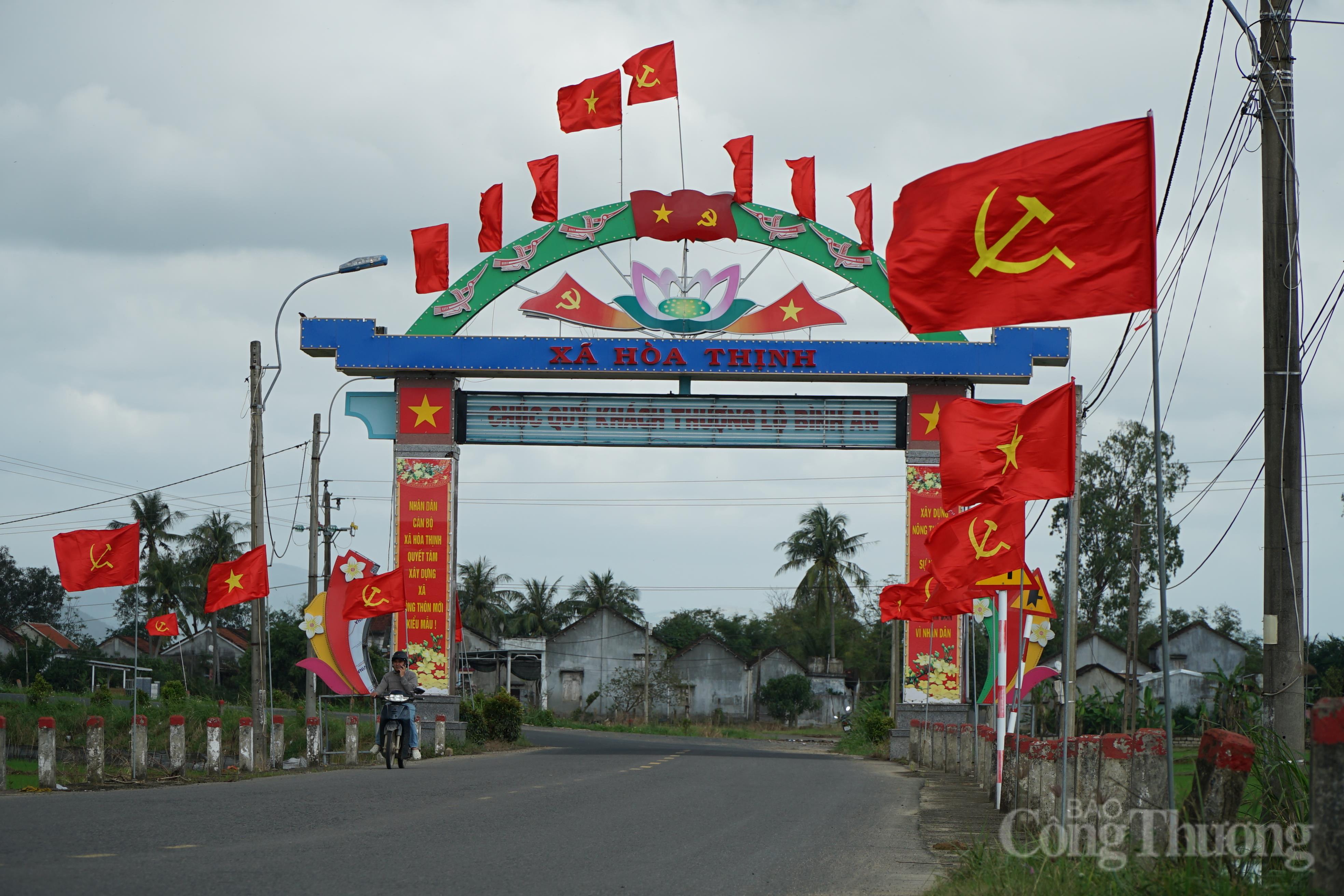 Đắk Lắk: Sắc màu cờ Tổ quốc trên các nẻo đường hướng về bầu cử