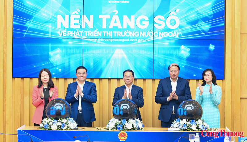 Khai trương nền tảng số về phát triển thị trường nước ngoài