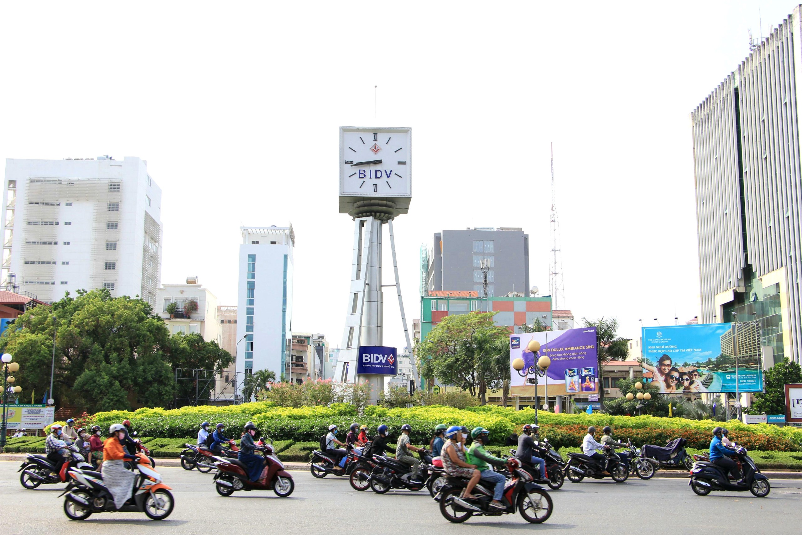 Dự báo thời tiết TP. Hồ Chí Minh ngày 13/3: Nắng nóng 32- 34°C