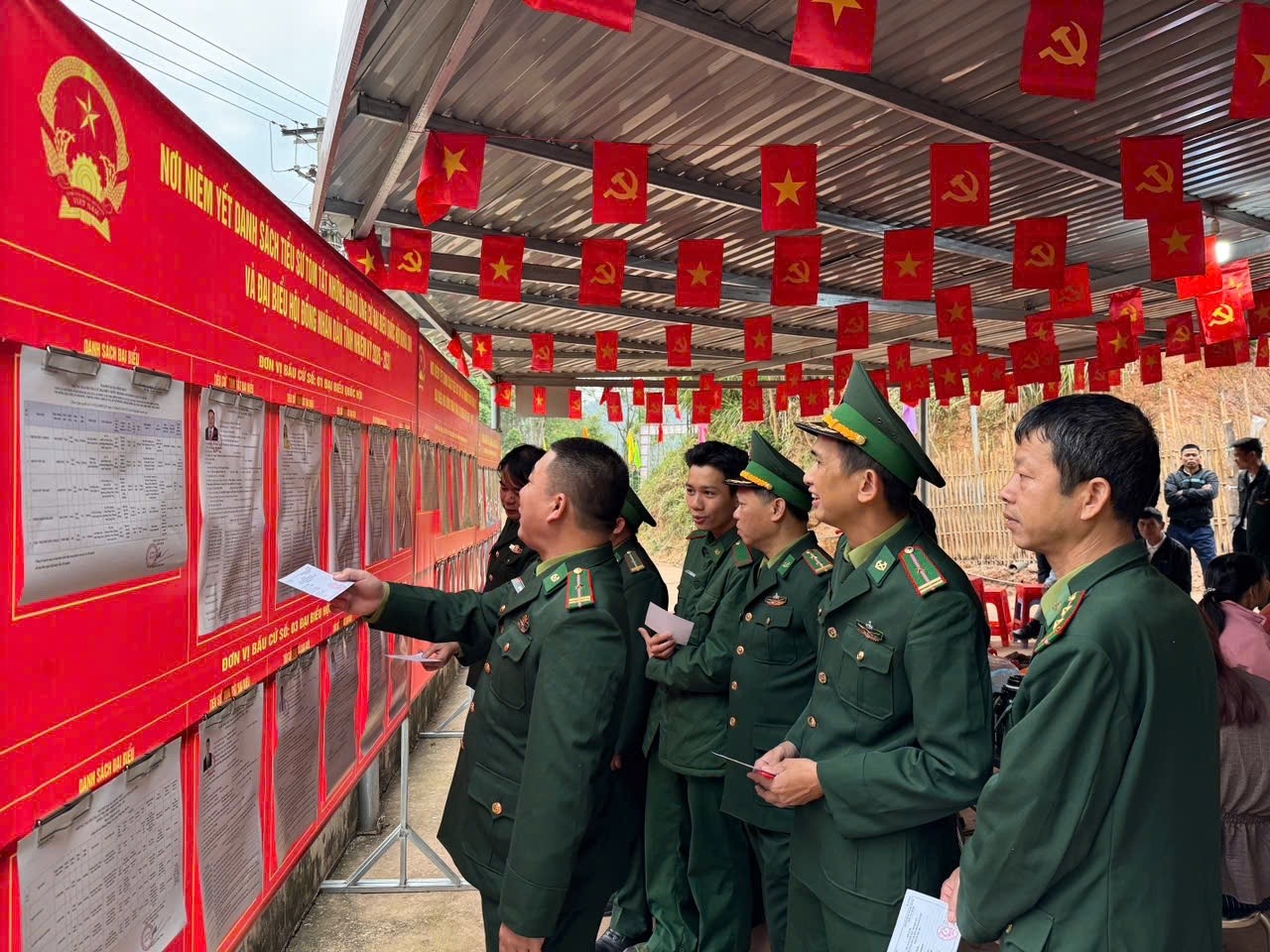 Niềm tin, kỳ vọng của những cử tri nơi ‘phên dậu’ của Tổ quốc