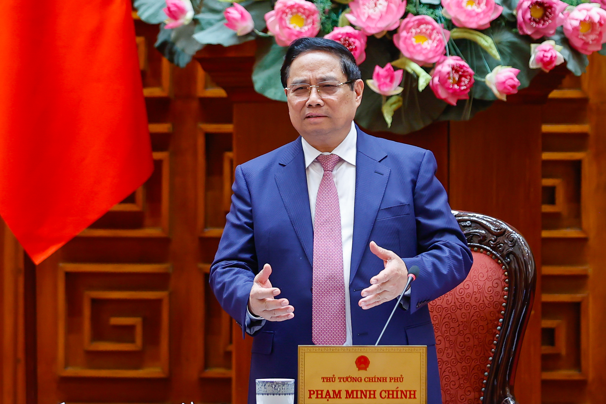 Thủ tướng yêu cầu không để thiếu xăng dầu trong bất cứ trường hợp nào