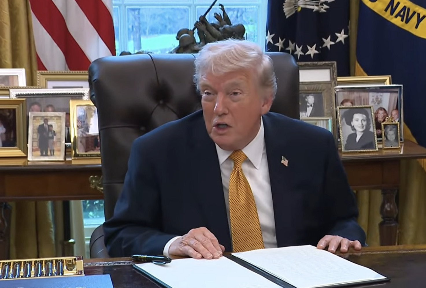 Tổng thống Donald Trump thông tin số tàu chiến Iran bị đánh chìm 