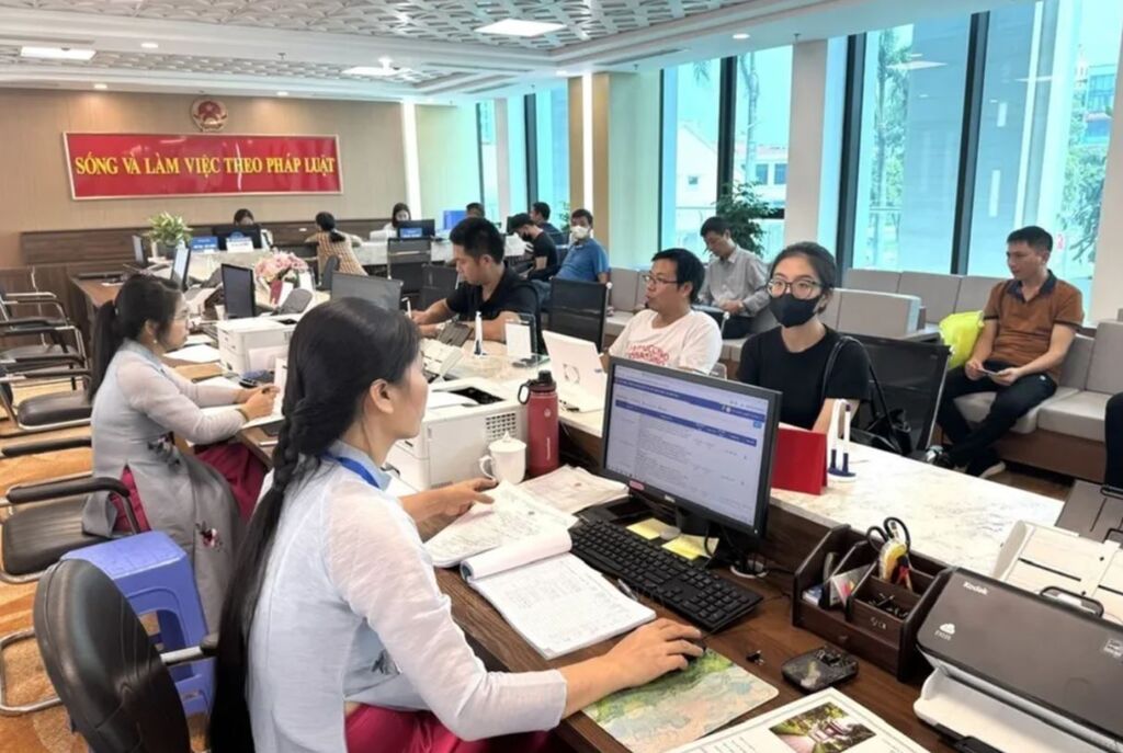 Khẩn trương kiện toàn bộ máy, vận hành chính quyền địa phương từ ngày 1/4