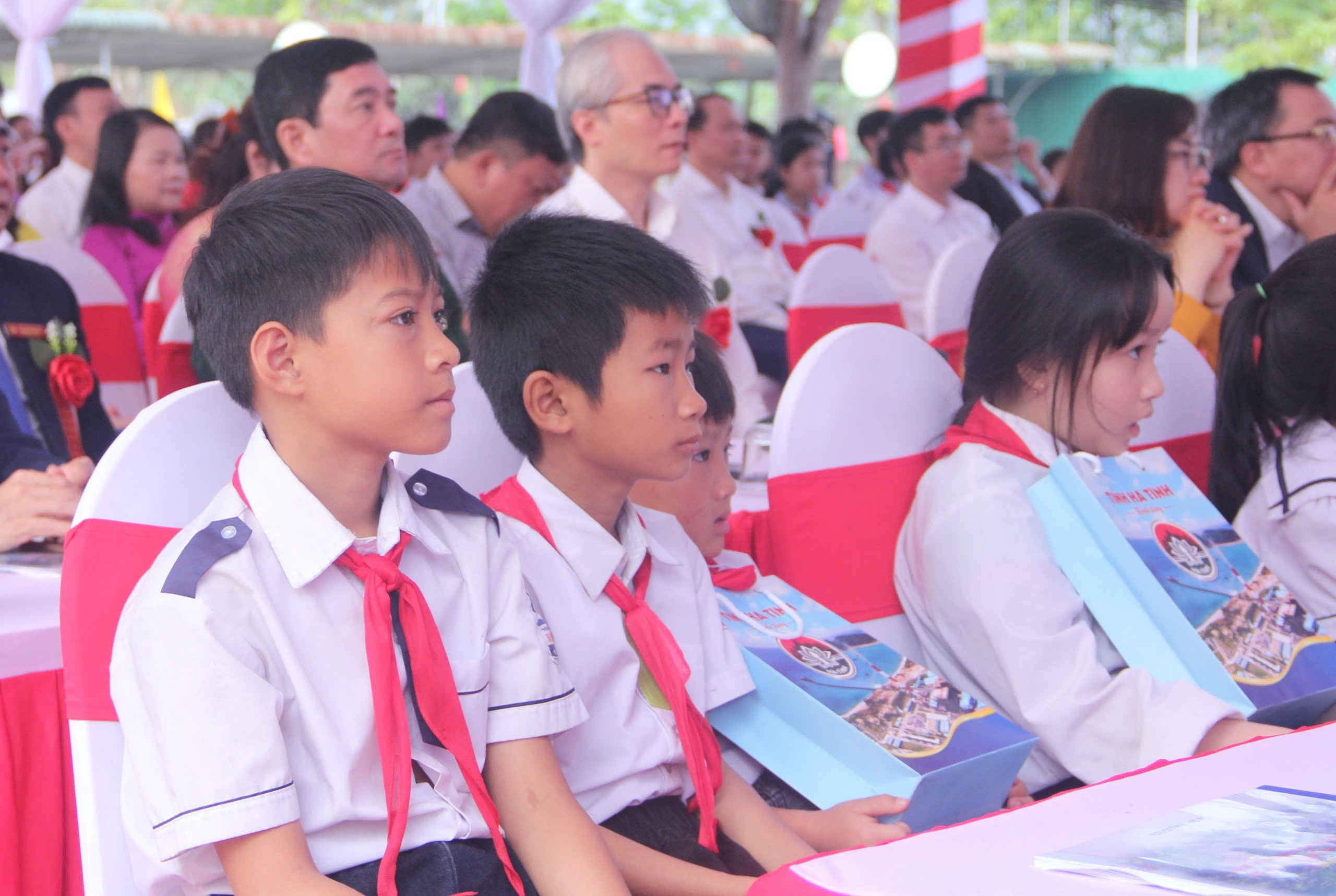 Hà Tĩnh: Tiếp sức học sinh vùng biên từ những dự án trường học nội trú