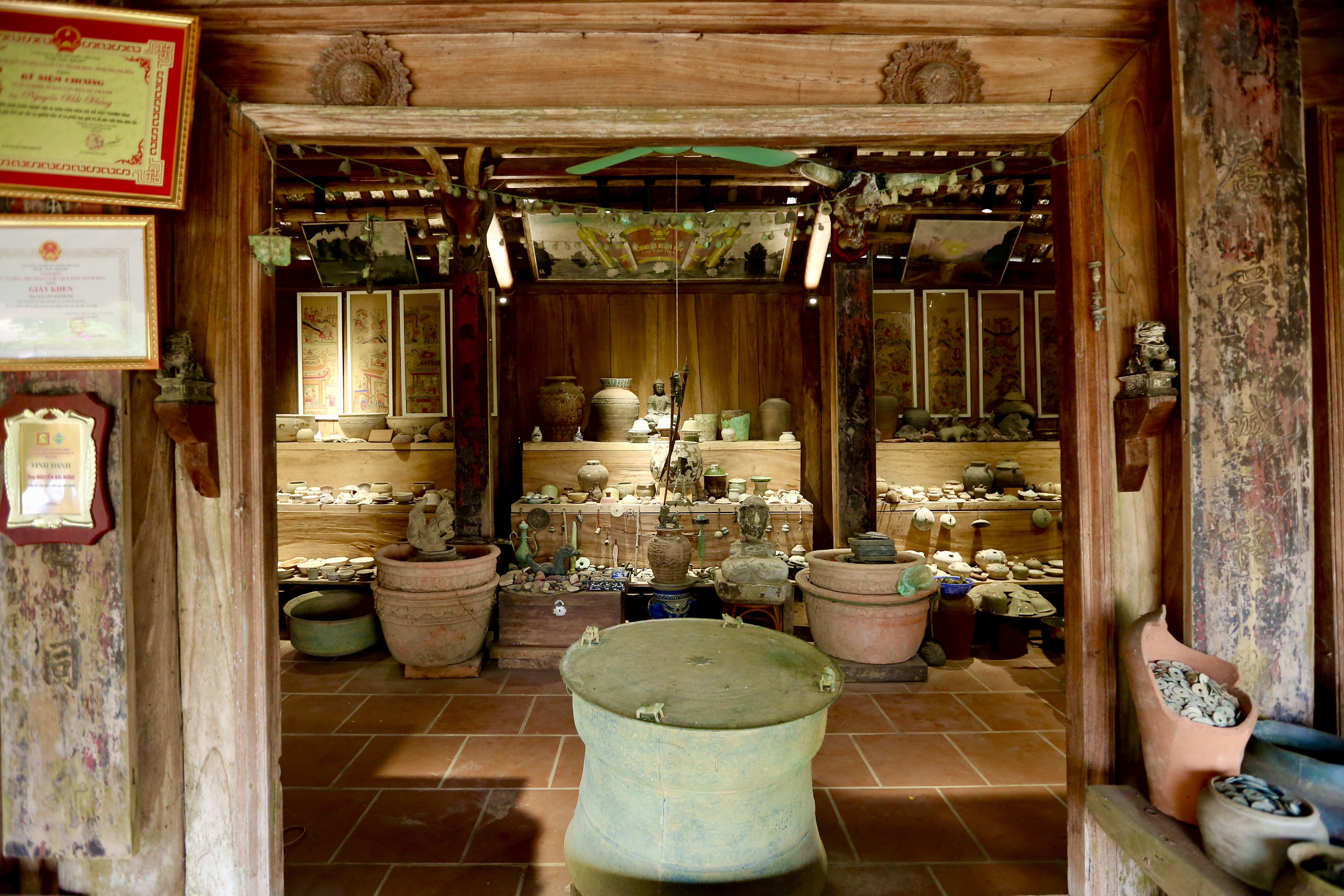 Cận cảnh 'bảo tàng tư nhân' hơn 50.000 cổ vật giữa lòng xứ Thanh