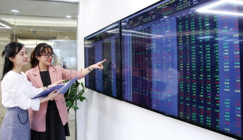 Địa ốc Tân Kỷ bị xử phạt vi phạm hành chính trong lĩnh vực chứng khoán