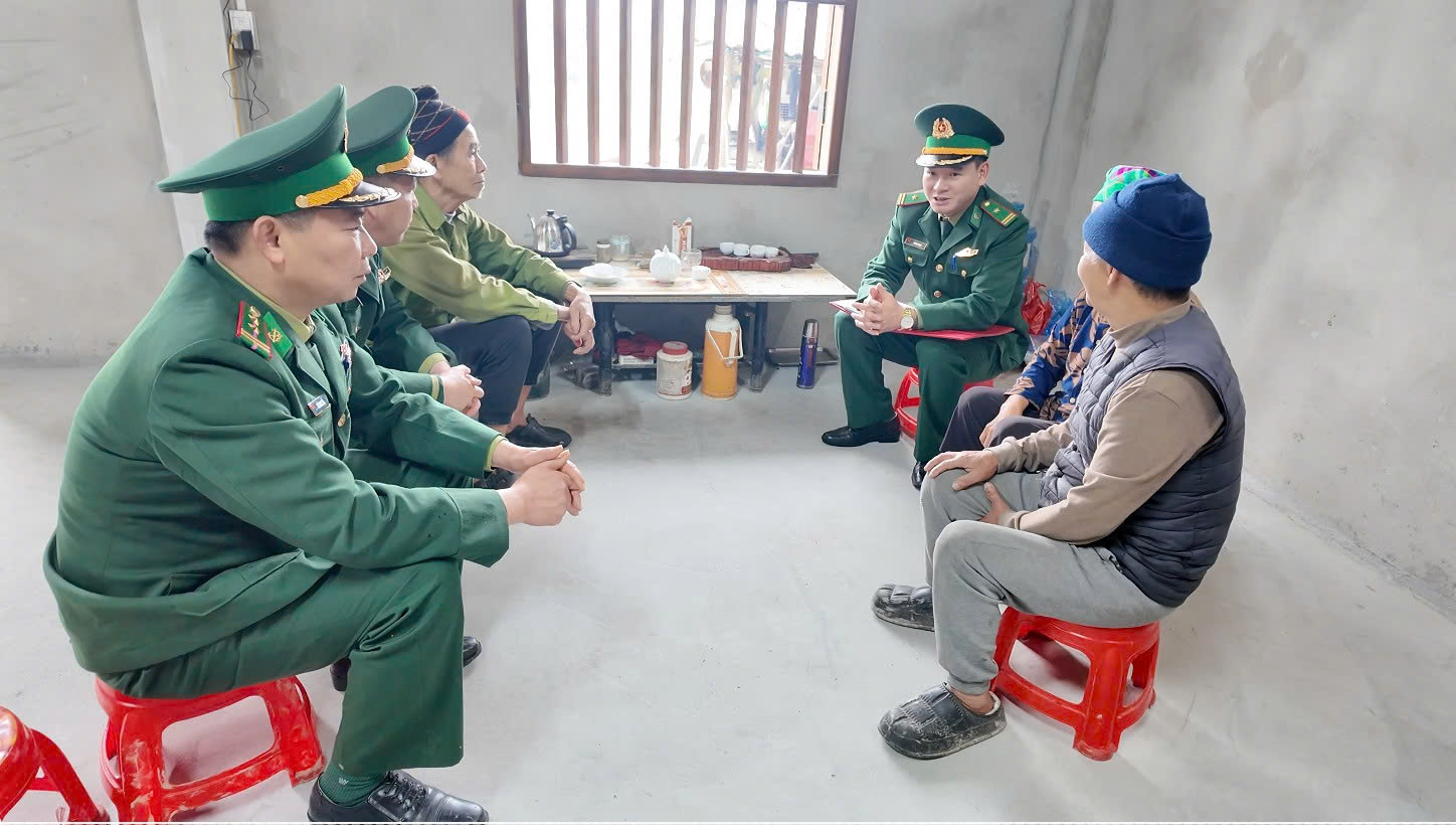 Hành trình đưa pháp luật đến bản làng biên giới