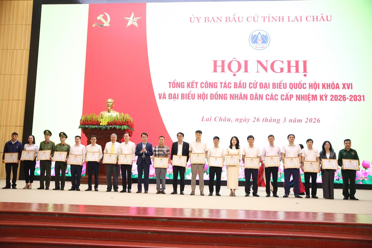 Lai Châu tổng kết công tác bầu cử, khen thưởng nhiều tập thể, cá nhân
