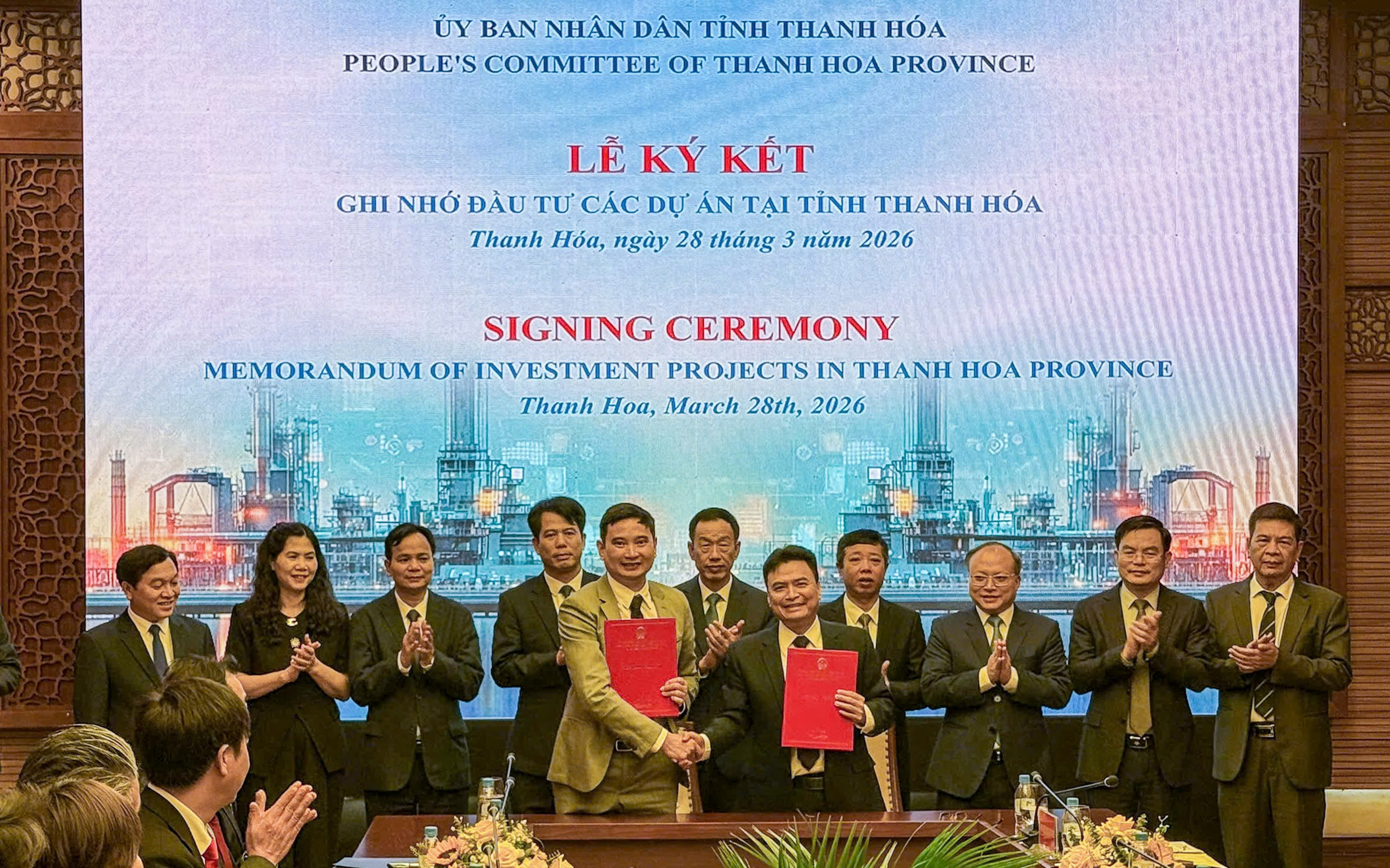 Thanh Hóa trao quyết định đầu tư 28 dự án, ký kết 14 biên bản ghi nhớ
