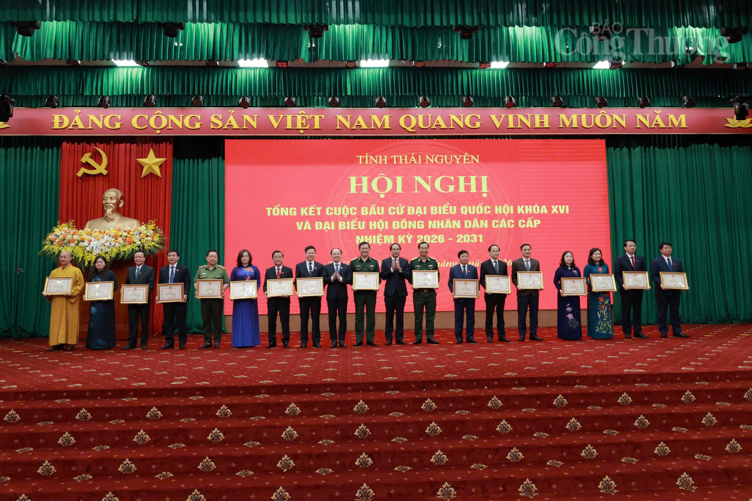 Thái Nguyên tổng kết công tác bầu cử, khen thưởng các tập thể, cá nhân