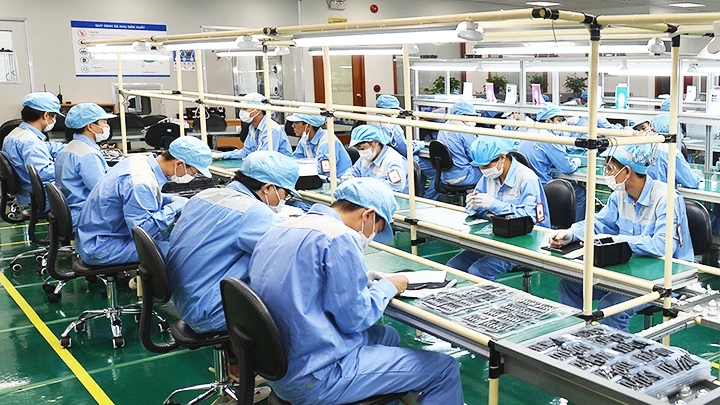Giải 'bài toán' nhân lực cho ngành công nghiệp bán dẫn
