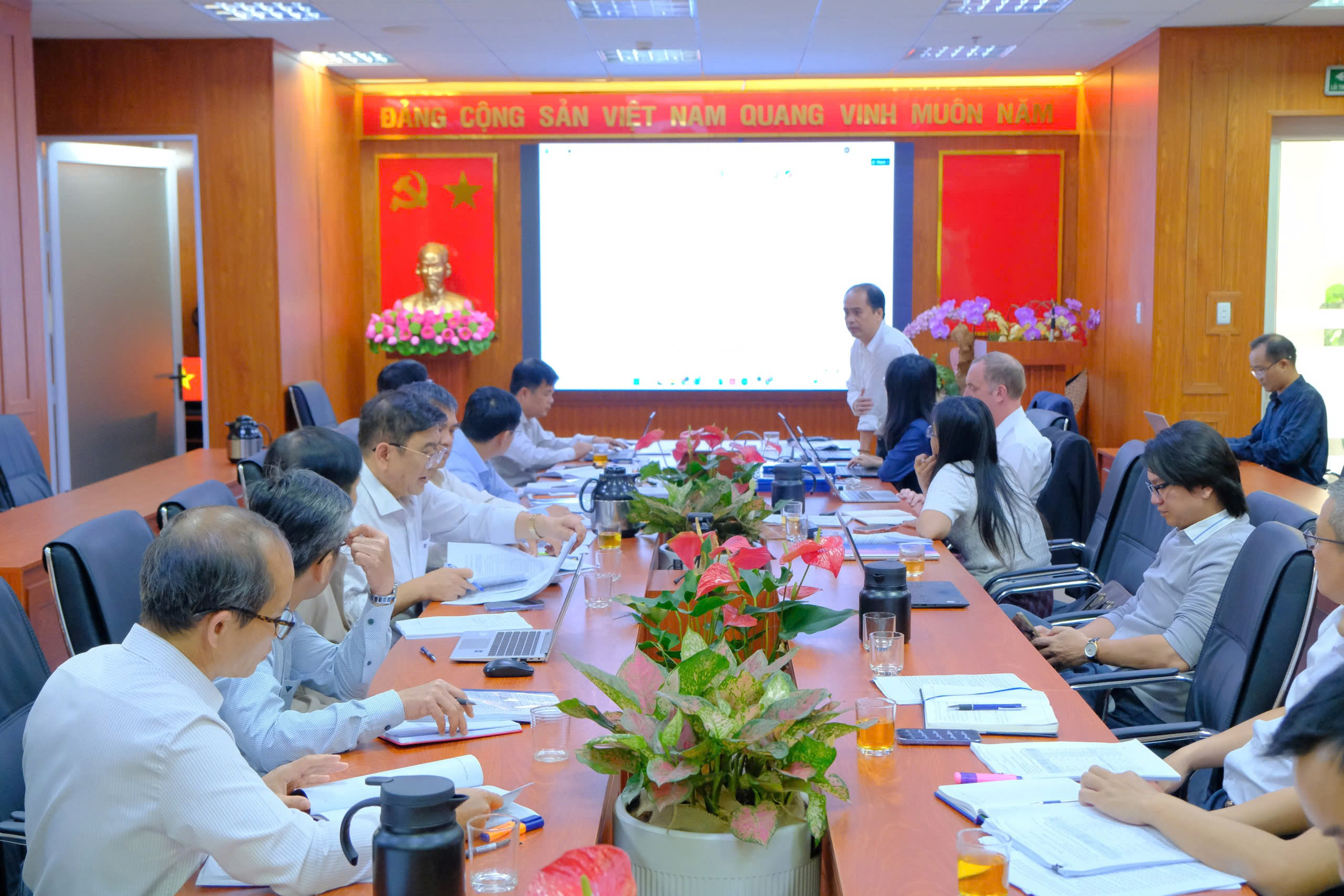 Lâm Đồng bàn phương án phát triển lưới điện theo quy hoạch