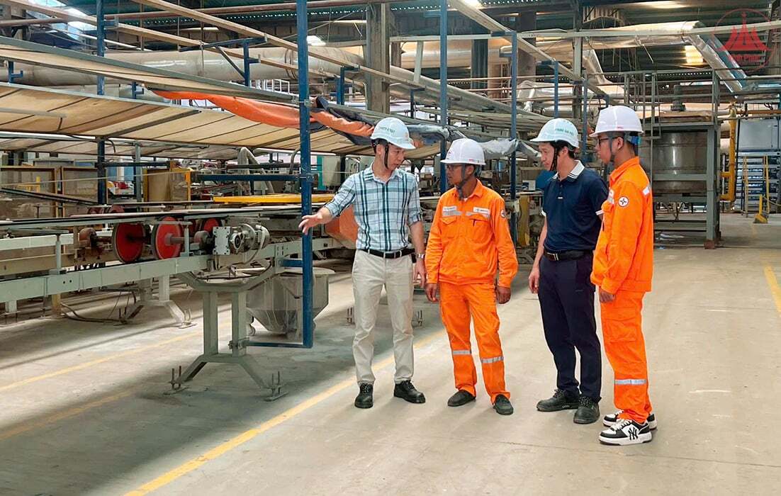 Doanh nghiệp công nghiệp tăng cường quản lý, tiết kiệm năng lượng 