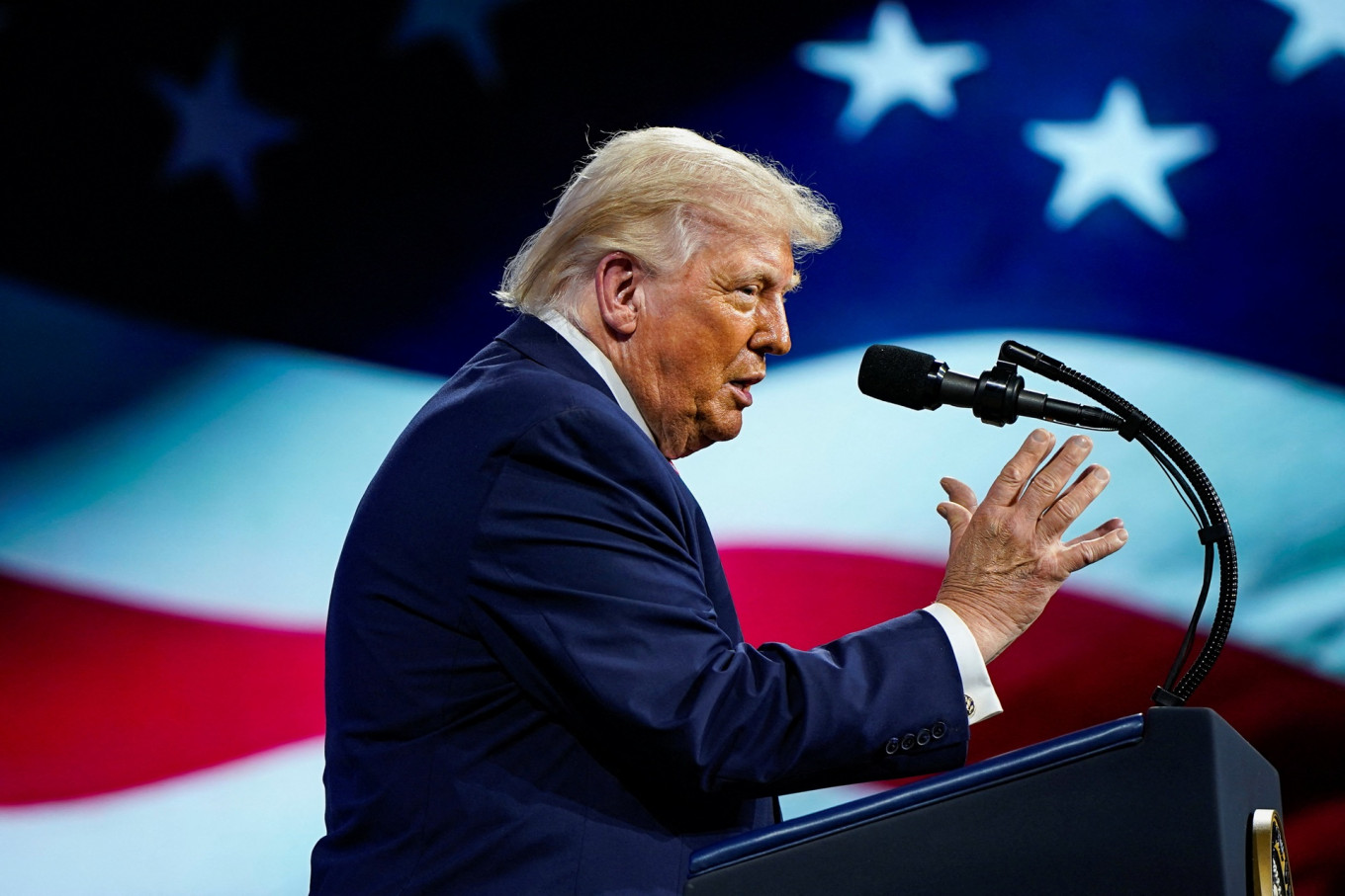 Vì sao Tổng thống Trump cách chức Bộ trưởng Tư pháp Mỹ?