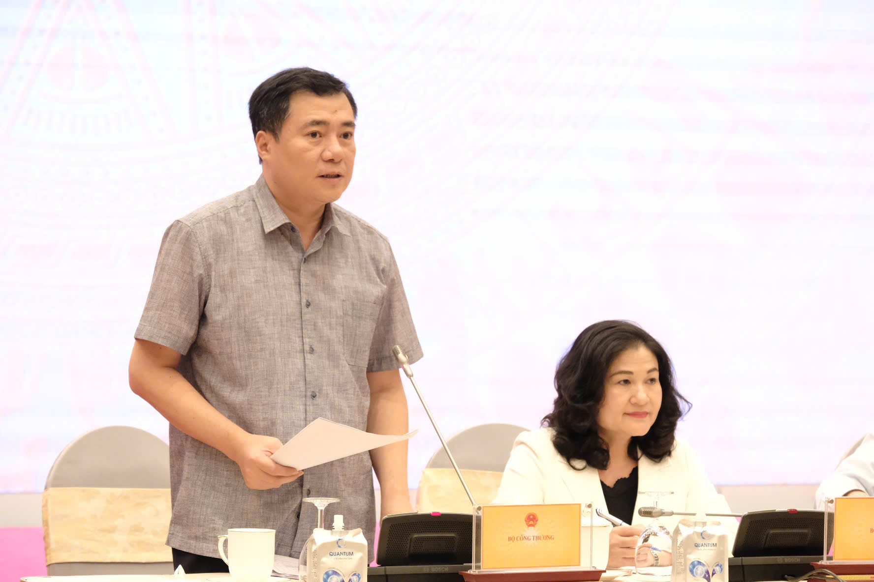 Bộ Công Thương chủ động kịch bản điều hành xăng dầu trước biến động