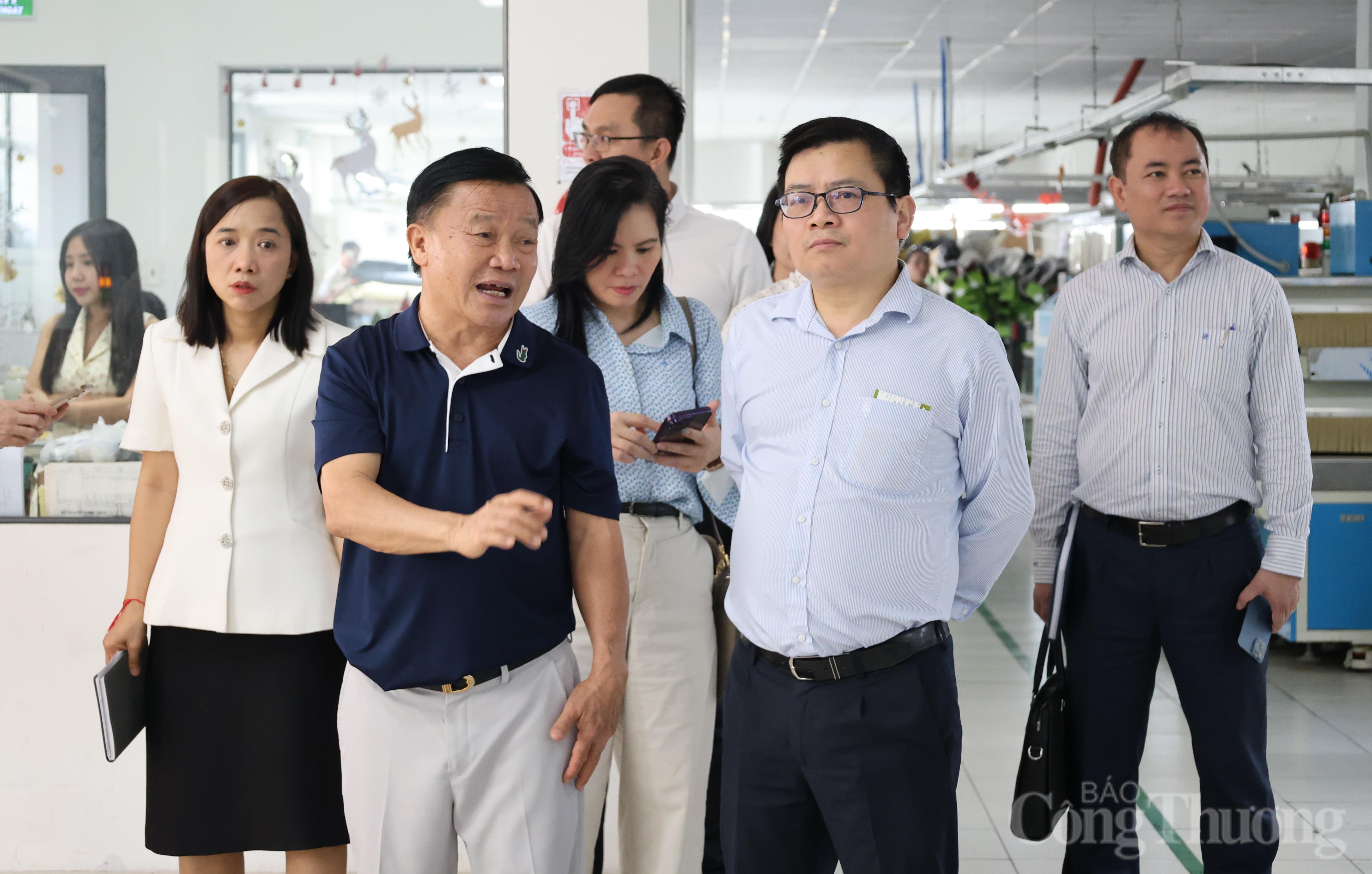 Thứ trưởng Trương Thanh Hoài làm việc với Hiệp hội Da giày – Túi xách Việt Nam