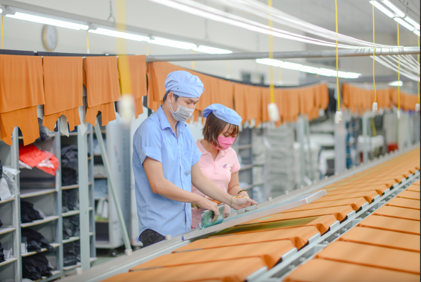 Tính đến ngày 15/4, dệt may xuất khẩu trên 10 tỷ USD