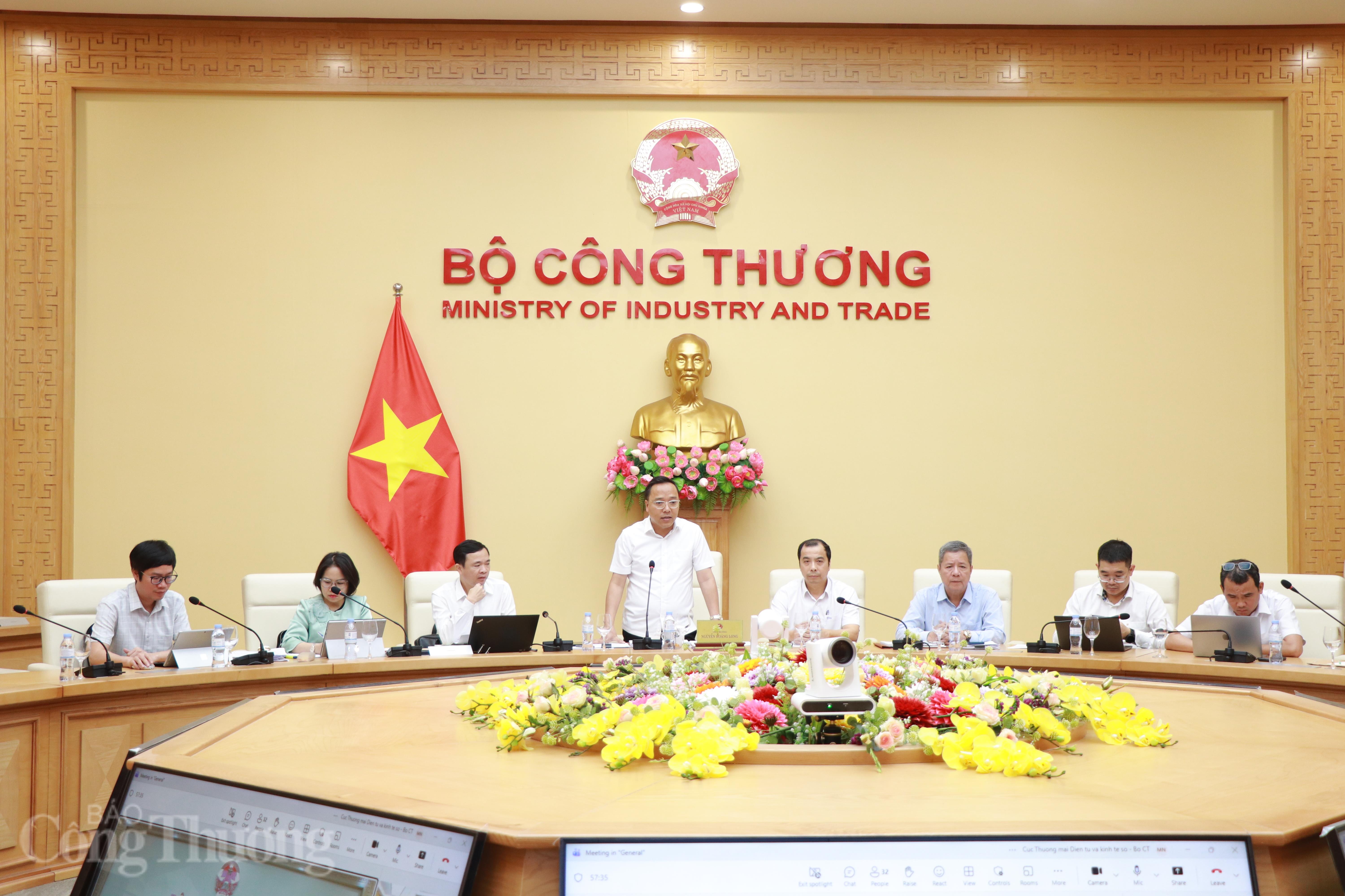 Chùm ảnh: Bộ Công Thương họp rà soát thực hiện Nghị quyết 70