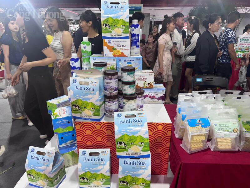 Đa dạng sản phẩm OCOP hội tụ tại Lễ hội Chùa Thầy 