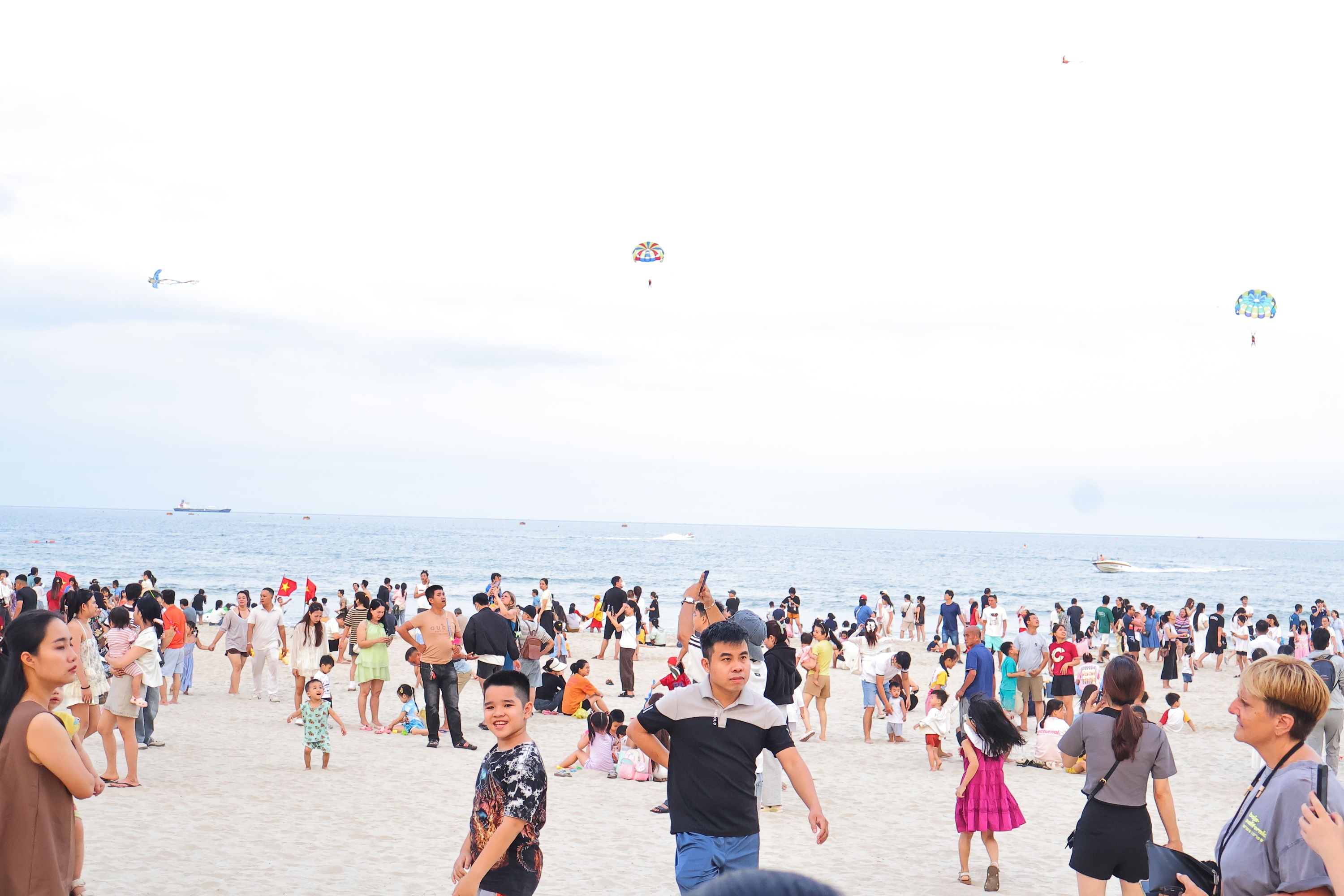 Chính thức khai trương mùa du lịch Biển Đà Nẵng 2026