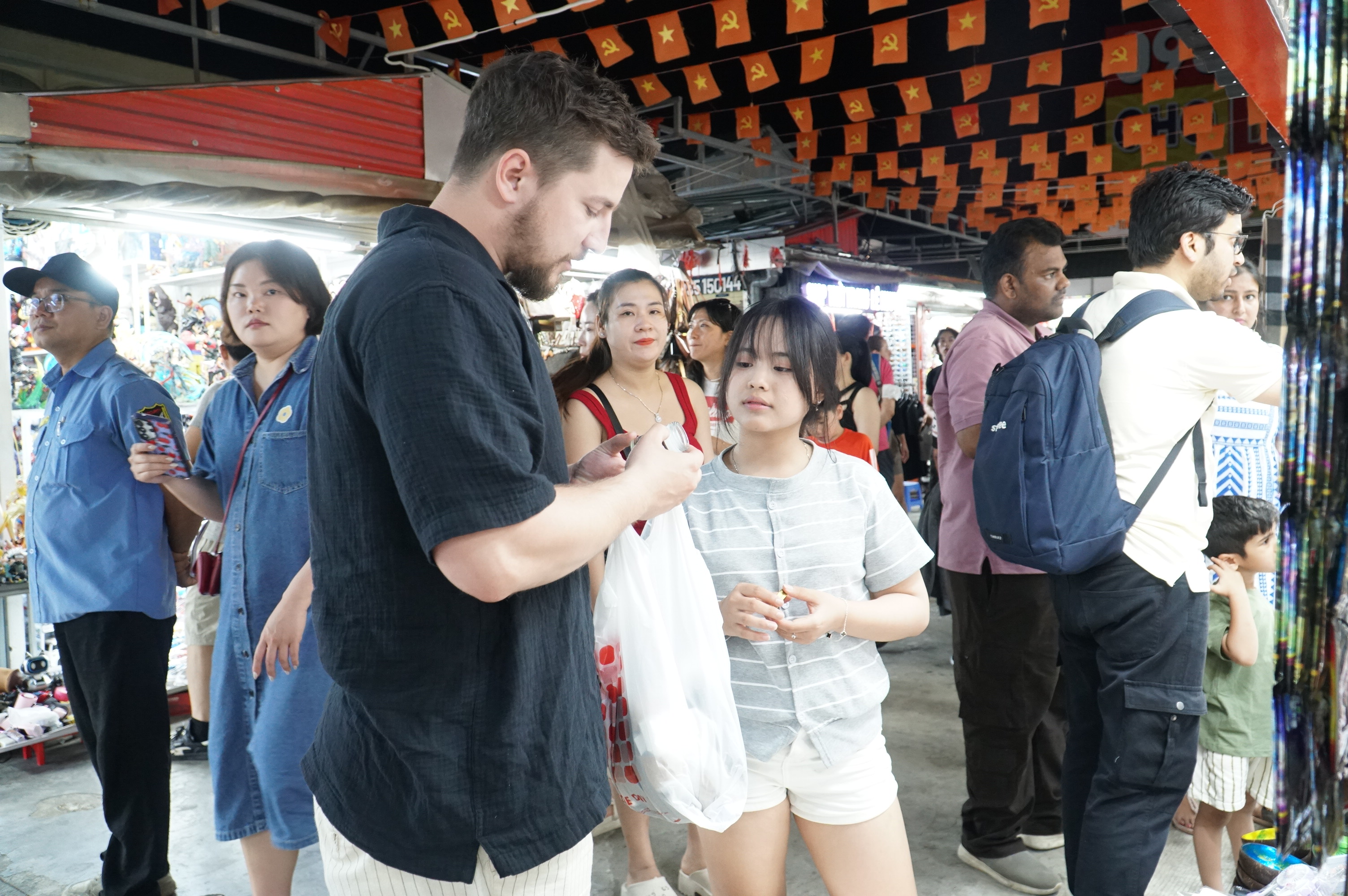 Đà Nẵng: Thị trường sôi động trong kỳ nghỉ lễ Giỗ Tổ Hùng Vương