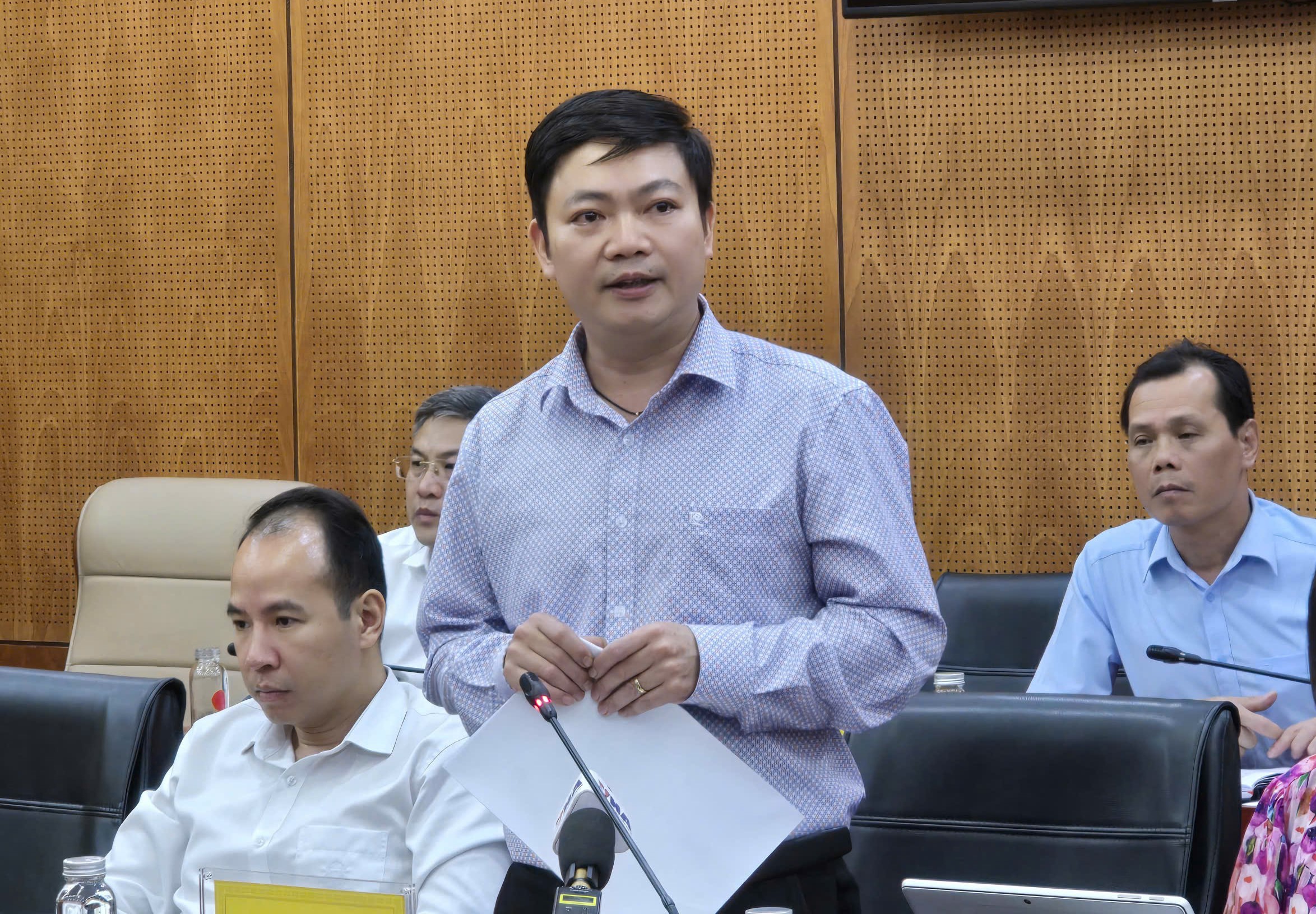 Trước đề xuất tăng lương cơ sở 2,7 triệu đồng, Bộ Nội vụ nói gì?