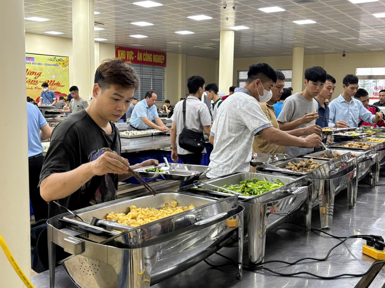 Ngành than: Xây dựng môi trường làm việc  Xanh - Sạch - An toàn