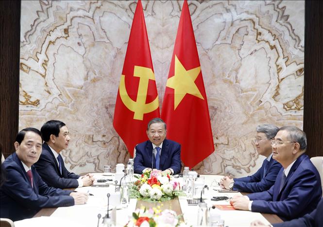Tổng Bí thư, Chủ tịch nước Tô Lâm điện đàm trực tuyến với Tổng thống Thụy Sĩ
