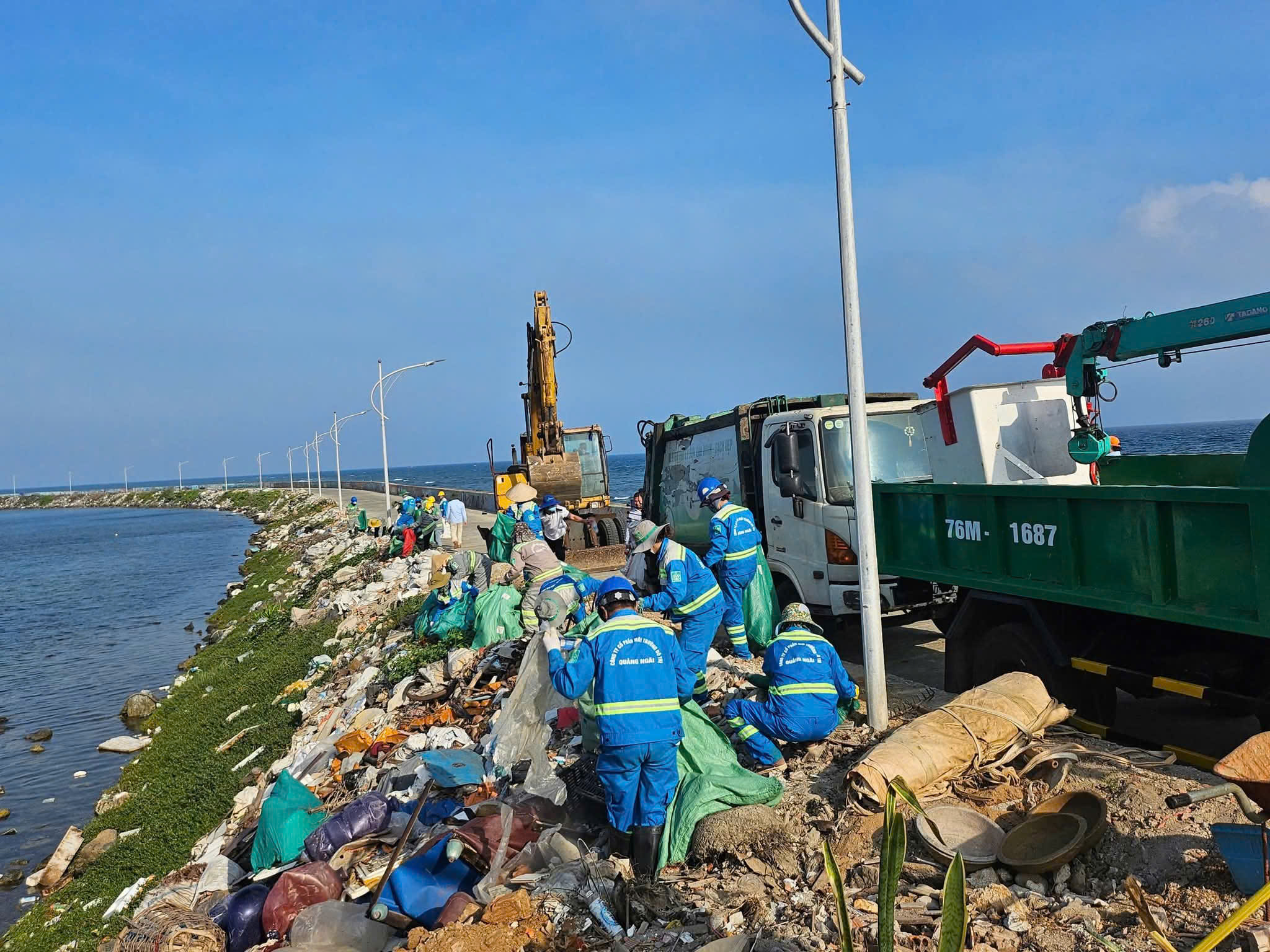 Quảng Ngãi: Khẩn trương chấn chỉnh tình hình rác thải ở đặc khu Lý Sơn