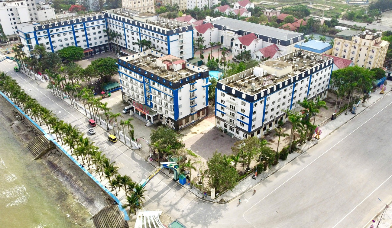 Hải Tiến trả lại bãi biển sạch đẹp, bảo đảm kỳ nghỉ an toàn cho du khách