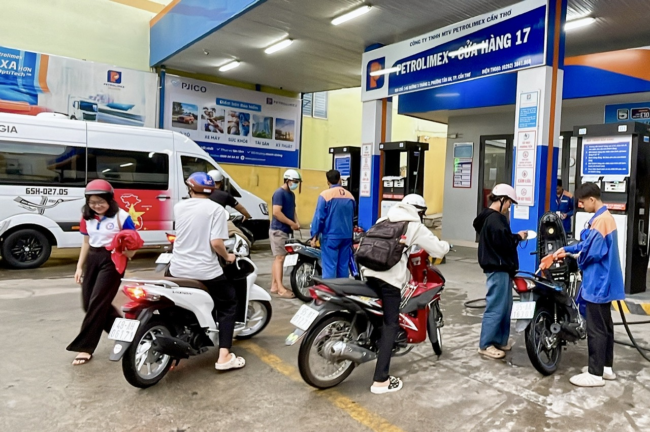 Cần Thơ: Xăng E10 vào thị trường, người dân đón nhận, sức mua ổn định