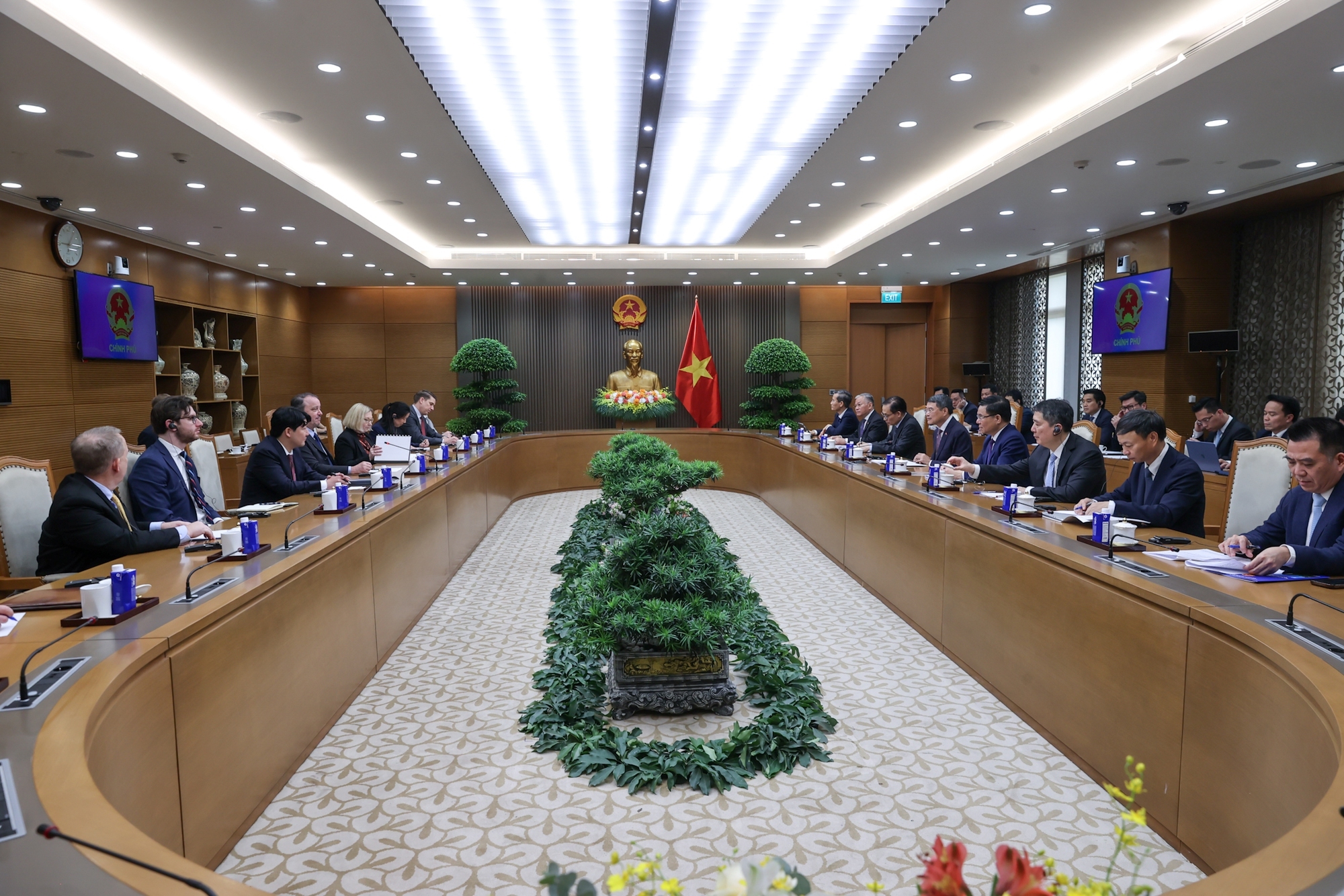 Thủ tướng Lê Minh Hưng tiếp Phó Đại diện Thương mại Hoa Kỳ: Sớm đạt thỏa thuận về Hiệp định thương mại đối ứng, công bằng và cân bằng